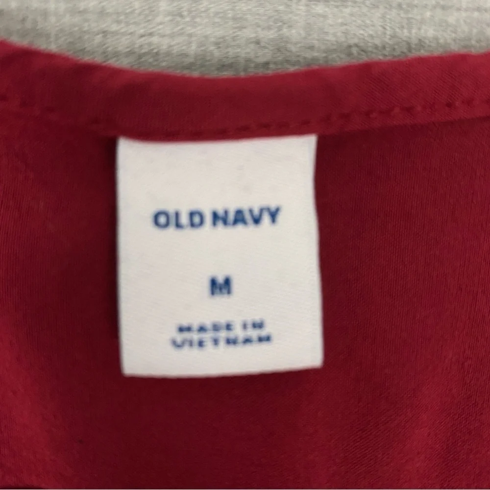 Old Navy Button Up Top Womens Sz Med Red 100% Rayon Flowy - Picture 3 of 9